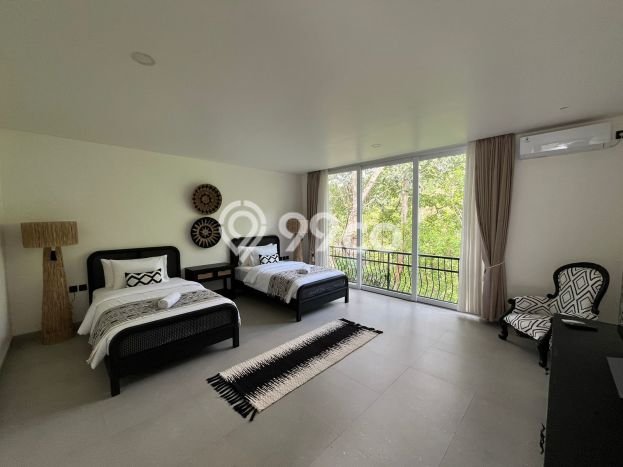 FOR SALE! Vila di , Luas 2340m2m², Lokasi Strategis FOR SALE! Vila di , Luas 2340m2m², Lokasi Strategis