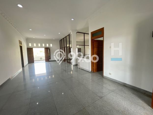 Siap Huni Hunian Elit 6 Kamar di Solo Baru Dekat ke Mana Pun Siap Huni Hunian Elit 6 Kamar di Solo Baru Dekat ke Mana Pun