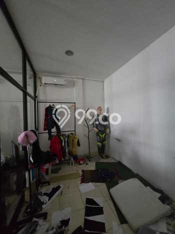 KAWASAN KOMERSIAL! Ruko Disewakan Kawasan Colomadu, Luas 170m², Akses Strategis KAWASAN KOMERSIAL! Ruko Disewakan Kawasan Colomadu, Luas 170m², Akses Strategis