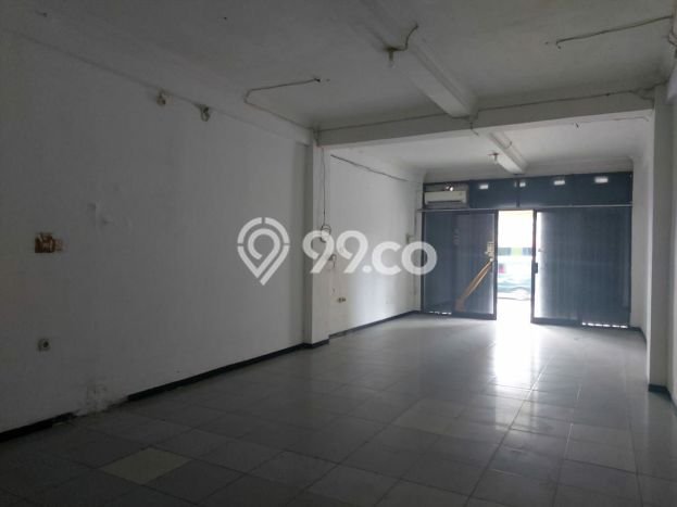 Untuk Disewa Ruko di Banjarsari Solo LT 108m2, LB 240m2 Untuk Disewa Ruko di Banjarsari Solo LT 108m2, LB 240m2