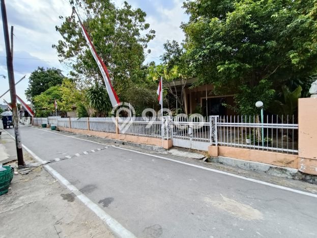 Tanah Kavling di Laweyan Dijual dengan Luas 340m2 Tanah Kavling di Laweyan Dijual dengan Luas 340m2