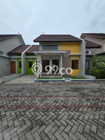 Rumah Strategis Modern Lb 90m2 di Solo Baru, Solo Rumah Strategis Modern Lb 90m2 di Solo Baru, Solo