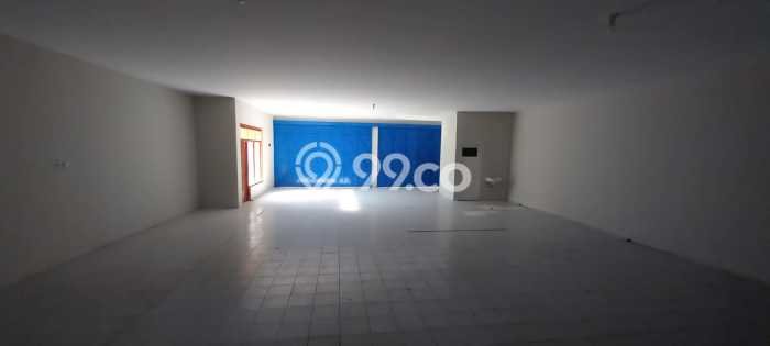 Unit Gudang disewakan di Laweyan Solo dengan LT 868m2 / LB 600m2 Unit Gudang disewakan di Laweyan Solo dengan LT 868m2 / LB 600m2
