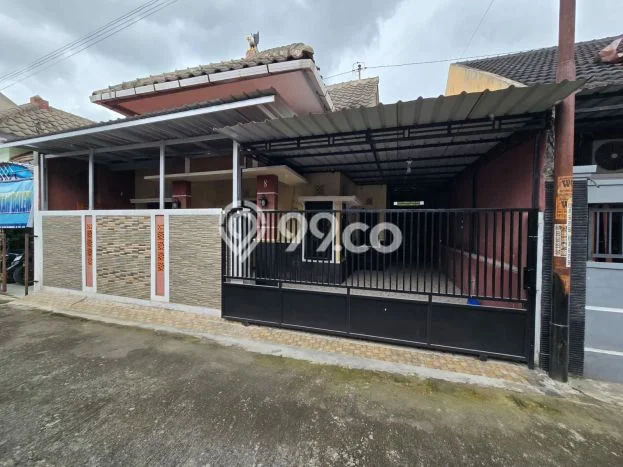 Rumah Premium di Karanganyar, 2 KT, Area Nyaman, Luas 100m² Bangunan 80m² Rumah Premium di Karanganyar, 2 KT, Area Nyaman, Luas 100m² Bangunan 80m²