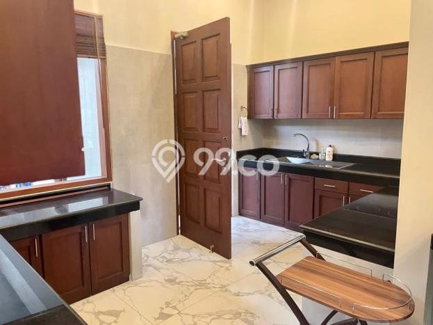 Rumah Luxury Modern Tanpa Renovasi di penumping Surakarta Rumah Luxury Modern Tanpa Renovasi di penumping Surakarta