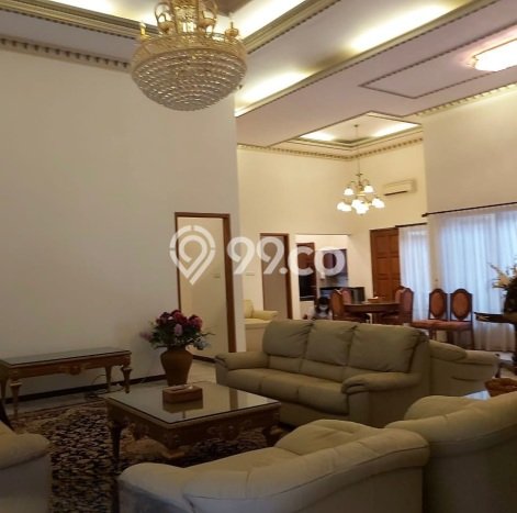 Rumah Luxury Modern Tanpa Renovasi di penumping Surakarta Rumah Luxury Modern Tanpa Renovasi di penumping Surakarta