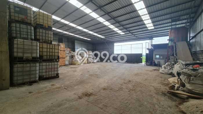 Area Ramai! Gudang Dijual di Sukoharjo untuk Bisnis Luas Bangunan 2569m2 Area Ramai! Gudang Dijual di Sukoharjo untuk Bisnis Luas Bangunan 2569m2