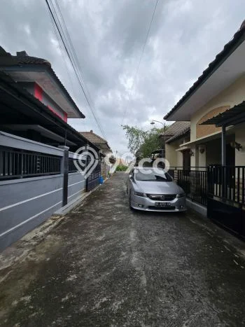 Rumah Premium di Karanganyar, 2 KT, Area Nyaman, Luas 100m² Bangunan 80m² Rumah Premium di Karanganyar, 2 KT, Area Nyaman, Luas 100m² Bangunan 80m²