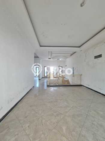 Hunian Cantik Modern Lb 300m2 di Kartasura, Sukoharjo Hunian Cantik Modern Lb 300m2 di Kartasura, Sukoharjo