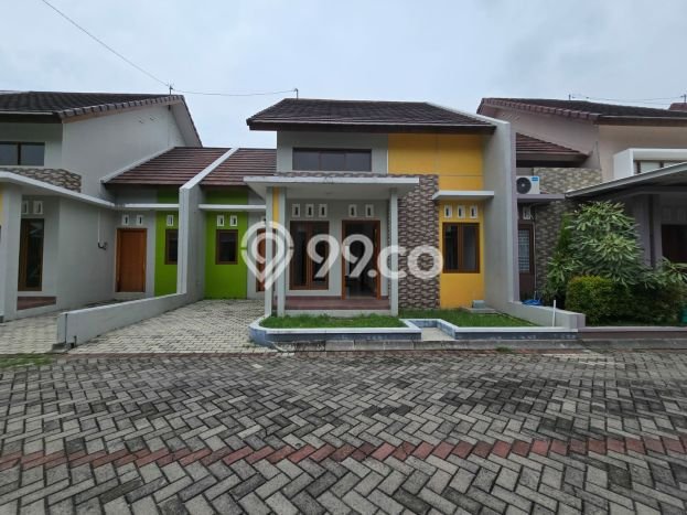 Rumah Strategis Modern Lb 90m2 di Solo Baru, Solo Rumah Strategis Modern Lb 90m2 di Solo Baru, Solo