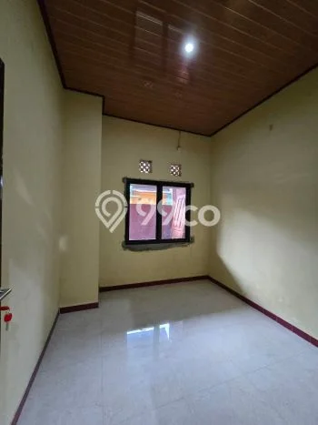 Rumah Premium di Karanganyar, 2 KT, Area Nyaman, Luas 100m² Bangunan 80m² Rumah Premium di Karanganyar, 2 KT, Area Nyaman, Luas 100m² Bangunan 80m²
