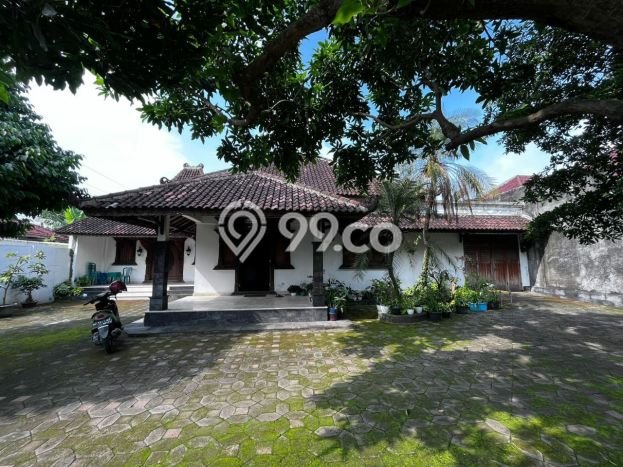 Hunian Mewah Siap Huni LT 681m2 di Banjarsari, Solo Hunian Mewah Siap Huni LT 681m2 di Banjarsari, Solo