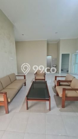 Area Strategis! Disewakan Ruko Lokasi Banjarsari, Solo Cocok untuk Bisnis Area Strategis! Disewakan Ruko Lokasi Banjarsari, Solo Cocok untuk Bisnis