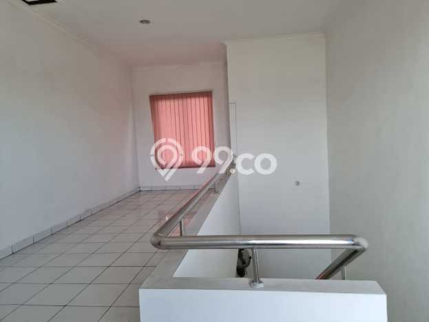 AREA TERSIBUK! Ruko di Solo Baru, Luas 300m², Pusat Komersial AREA TERSIBUK! Ruko di Solo Baru, Luas 300m², Pusat Komersial
