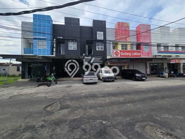 KAWASAN KOMERSIAL! Ruko Disewakan Kawasan Colomadu, Luas 170m², Akses Strategis KAWASAN KOMERSIAL! Ruko Disewakan Kawasan Colomadu, Luas 170m², Akses Strategis