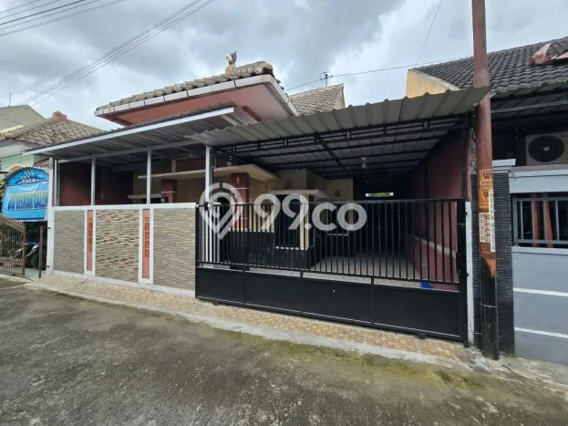Rumah Premium di Karanganyar, 2 KT, Area Nyaman, Luas 100m² Bangunan 80m² Rumah Premium di Karanganyar, 2 KT, Area Nyaman, Luas 100m² Bangunan 80m²