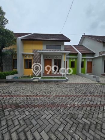 Rumah Strategis Modern Lb 90m2 di Solo Baru, Solo Rumah Strategis Modern Lb 90m2 di Solo Baru, Solo