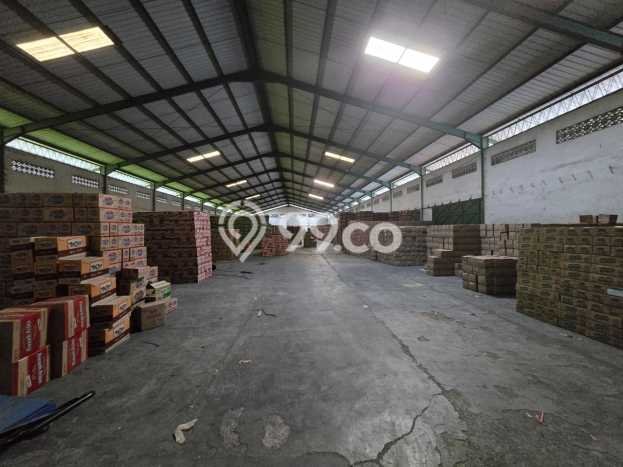 Lokasi Strategis! Dijual Gudang Bisnis di Karanganyar, Solo Kondisi Bagus Lokasi Strategis! Dijual Gudang Bisnis di Karanganyar, Solo Kondisi Bagus