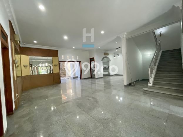 Siap Huni Hunian Elit 6 Kamar di Solo Baru Dekat ke Mana Pun Siap Huni Hunian Elit 6 Kamar di Solo Baru Dekat ke Mana Pun