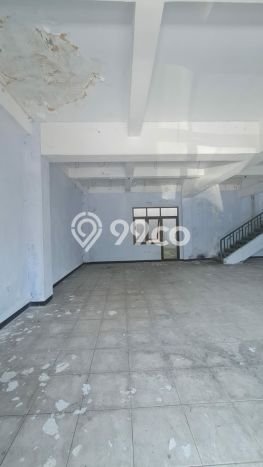 Rumah Terawat LT 180m² / LB 235m² di Kawasan Bisnis Solo Baru, Solo Rumah Terawat LT 180m² / LB 235m² di Kawasan Bisnis Solo Baru, Solo