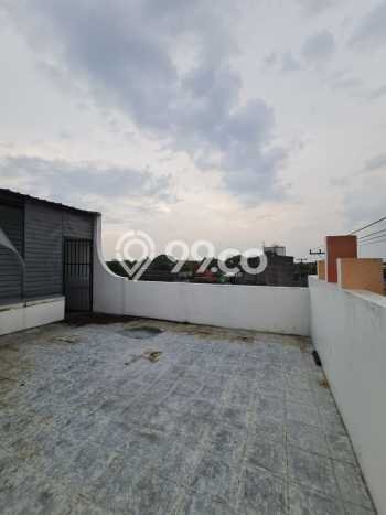 AREA BISNIS! Ruko di Solo Baru, Luas 100m², Area Strategis AREA BISNIS! Ruko di Solo Baru, Luas 100m², Area Strategis