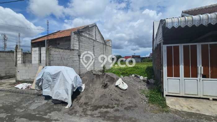 Tanah Komersial Dijual di Gentan Solo 60m2 Tanah Komersial Dijual di Gentan Solo 60m2