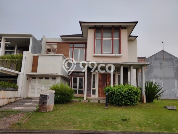 Rumah Elit LB 262m2 Siap Pakai Desain Elegan di Kota Wisata, Jakarta Timur Rumah Elit LB 262m2 Siap Pakai Desain Elegan di Kota Wisata, Jakarta Timur