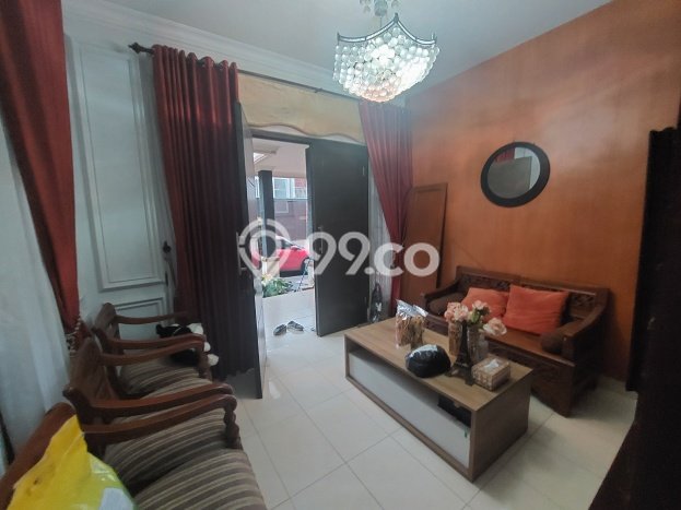 Dijual Hunian Rumah Terawat 3 Kamar di Raffles Hills, Jakarta Timur Dijual Hunian Rumah Terawat 3 Kamar di Raffles Hills, Jakarta Timur