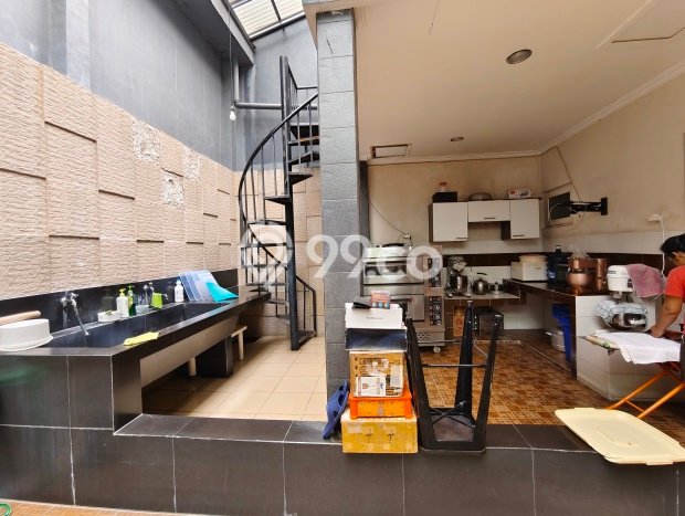 Rumah LT 268m² / LB 190m² Pemandangan Gunung di Kota Wisata, Bogor Rumah LT 268m² / LB 190m² Pemandangan Gunung di Kota Wisata, Bogor