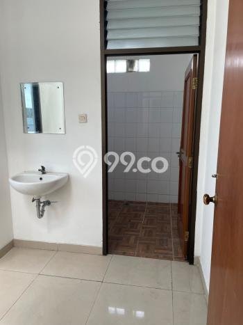 Disewakan! Rumah 5 Kamar Tidur &
4 Kamar Mandi di Petojo, Jakarta Pusat Disewakan! Rumah 5 Kamar Tidur &
4 Kamar Mandi di Petojo, Jakarta Pusat