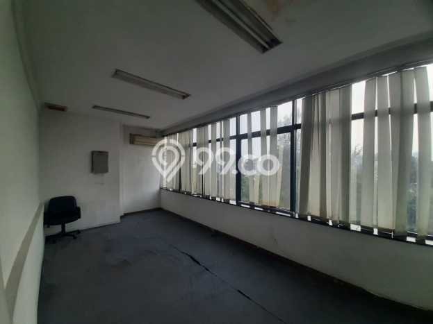 LOKASI STRATEGIS! Ruko Kawasan , Luas 2000m2m², Pusat Bisnis LOKASI STRATEGIS! Ruko Kawasan , Luas 2000m2m², Pusat Bisnis