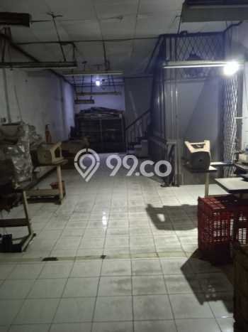 Dijual! Ruko di Angke Jakarta Barat LT 72m2 / LB 220m2 Kawasan Strategis Dijual! Ruko di Angke Jakarta Barat LT 72m2 / LB 220m2 Kawasan Strategis