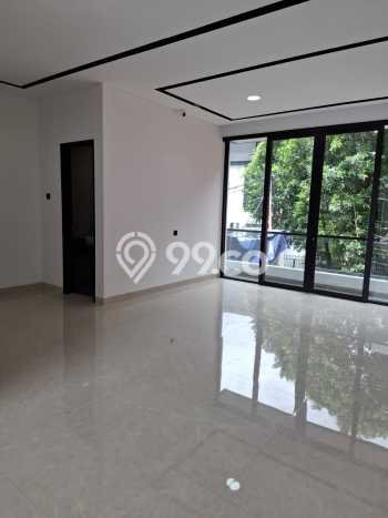 Sewa Rumah Nyaman di Menteng Harga Rp 1,81 Miliar/ Tahun Sewa Rumah Nyaman di Menteng Harga Rp 1,81 Miliar/ Tahun