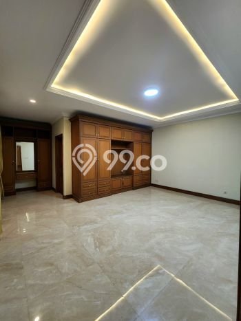 Hunian Ideal dengan LT 1300m2 & LB 1000m2 Disewakan di Lebak Bulus Hunian Ideal dengan LT 1300m2 & LB 1000m2 Disewakan di Lebak Bulus