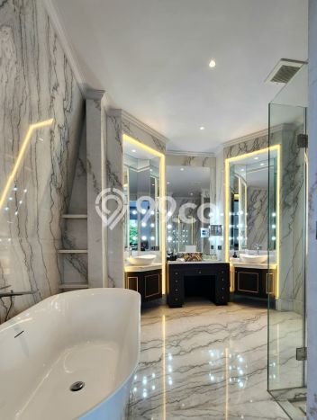 Hot Offer Hunian Mewah Ideal dan Luas di Kebayoran Baru, Jakarta Selatan Hot Offer Hunian Mewah Ideal dan Luas di Kebayoran Baru, Jakarta Selatan