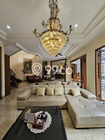 Ready to Use! Luxury House LT 560m2 Desain Modern di Pondok Indah Ready to Use! Luxury House LT 560m2 Desain Modern di Pondok Indah