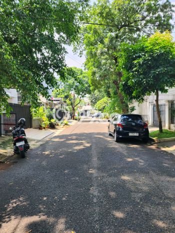 Rumah sewa siap pakai 3 KT di Pondok Indah, Jakarta Selatan Rumah sewa siap pakai 3 KT di Pondok Indah, Jakarta Selatan