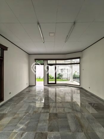 Sewa Rumah Harga Terjangkau di Kemang Jakarta Selatan Punya 6 Kamar Tidur Sewa Rumah Harga Terjangkau di Kemang Jakarta Selatan Punya 6 Kamar Tidur