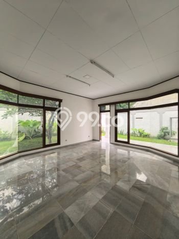 Sewa Rumah Harga Terjangkau di Kemang Jakarta Selatan Punya 6 Kamar Tidur Sewa Rumah Harga Terjangkau di Kemang Jakarta Selatan Punya 6 Kamar Tidur