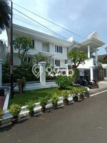 Sewa Rumah Nyaman LT 480m2 / LB 700m2 di Pondok Indah, Jakarta Selatan Sewa Rumah Nyaman LT 480m2 / LB 700m2 di Pondok Indah, Jakarta Selatan