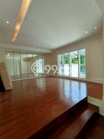 Sewa Rumah Nyaman LT 480m2 / LB 700m2 di Pondok Indah, Jakarta Selatan Sewa Rumah Nyaman LT 480m2 / LB 700m2 di Pondok Indah, Jakarta Selatan