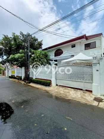 Rumah Mewah LB 700m2 Siap Huni Desain Elegan di Cipete, Jakarta Selatan Rumah Mewah LB 700m2 Siap Huni Desain Elegan di Cipete, Jakarta Selatan