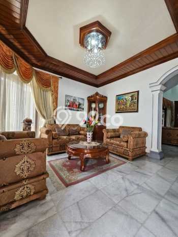 For Sale! Premium House LT 253m2 Desain Modern di Pejaten For Sale! Premium House LT 253m2 Desain Modern di Pejaten