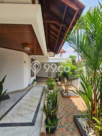 For Sale! Premium House LT 253m2 Desain Modern di Pejaten For Sale! Premium House LT 253m2 Desain Modern di Pejaten