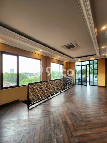 Ready to Use! Premium House LT 670m2 Desain Elegan di Pondok Indah Ready to Use! Premium House LT 670m2 Desain Elegan di Pondok Indah