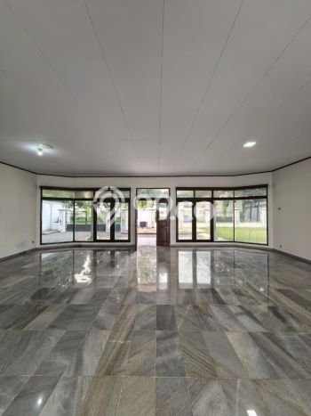 Sewa Rumah Harga Terjangkau di Kemang Jakarta Selatan Punya 6 Kamar Tidur Sewa Rumah Harga Terjangkau di Kemang Jakarta Selatan Punya 6 Kamar Tidur