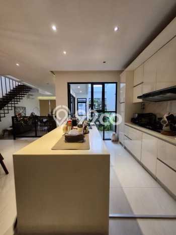 Rumah Elit LB 220m2 Siap Pakai Desain Elegan di Veteran, Jakarta Selatan Rumah Elit LB 220m2 Siap Pakai Desain Elegan di Veteran, Jakarta Selatan