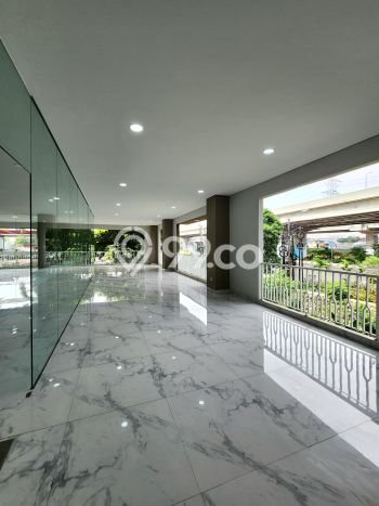 Unit Komersial Dijual di Jakarta Timur LT 600m2 & LB 1200m2 Unit Komersial Dijual di Jakarta Timur LT 600m2 & LB 1200m2