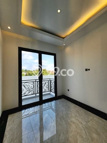 Siap Huni Rumah Mewah 4 Kamar di Jagakarsa Dekat ke Mana Saja Siap Huni Rumah Mewah 4 Kamar di Jagakarsa Dekat ke Mana Saja