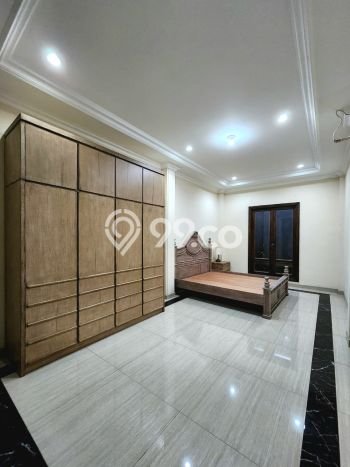 Hunian Mewah LB 230m2 Siap Huni Desain Elegan di Lenteng Agung, Jakarta Selatan Hunian Mewah LB 230m2 Siap Huni Desain Elegan di Lenteng Agung, Jakarta Selatan